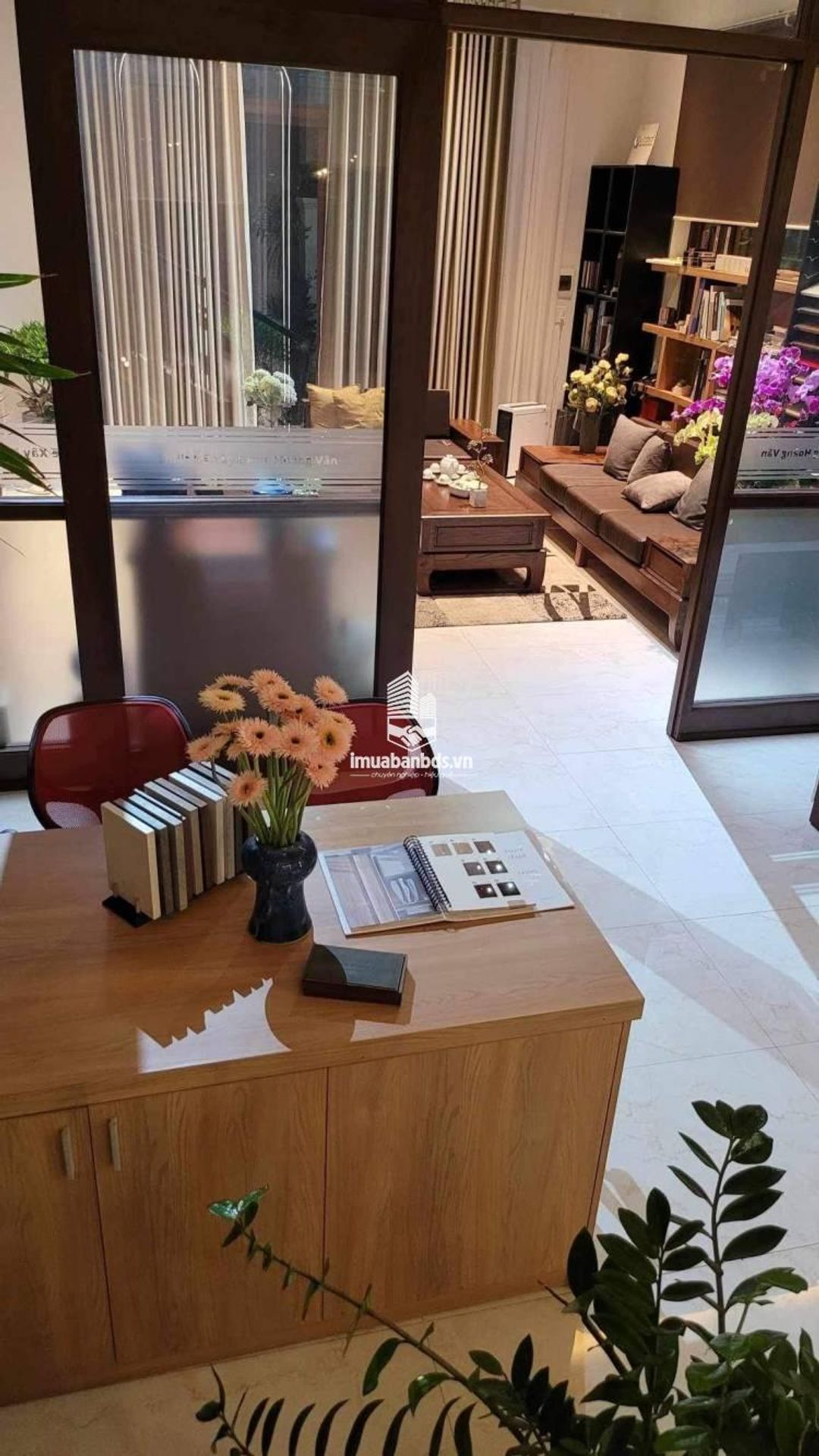 Bán biệt thự tân cổ điện hẻm Nguyễn Khuyến diện tích khủng, để lại toàn bộ nội thất - ảnh 2