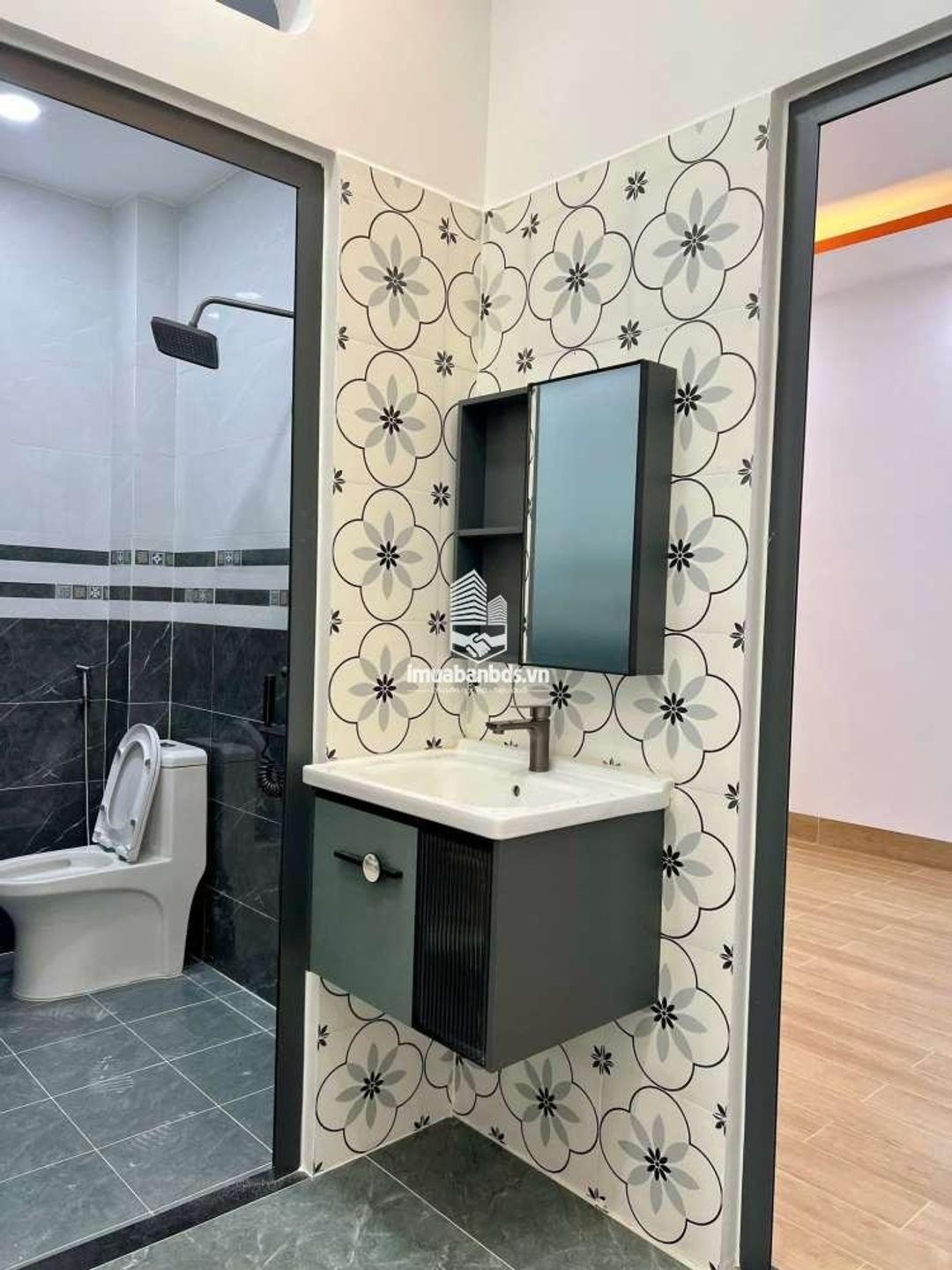 Bán nhà 3PN gần Nguyễn Chí Thanh TP Thủ Dầu Một, đường nhựa 7m, sổ hồng riêng, sân ô tô - ảnh 5