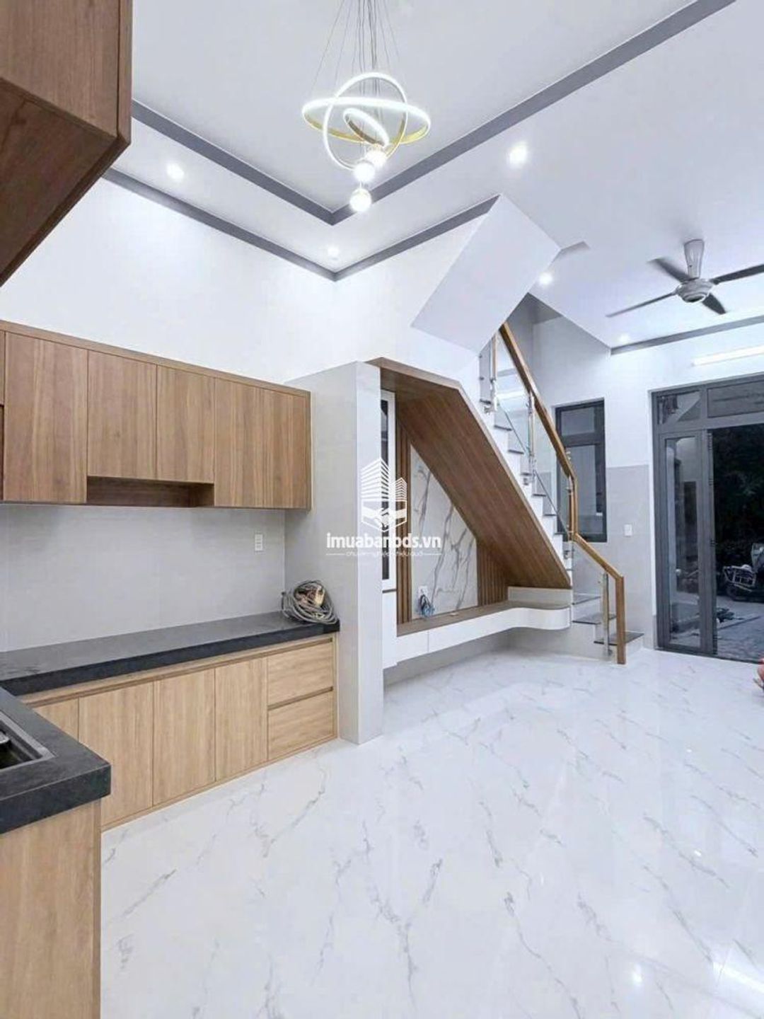 Căn góc Nguyễn Chí Thanh nhà trệt lầu có sân xe hơi giá 2,98 tỷ. Sổ hồng riêng - ảnh 3