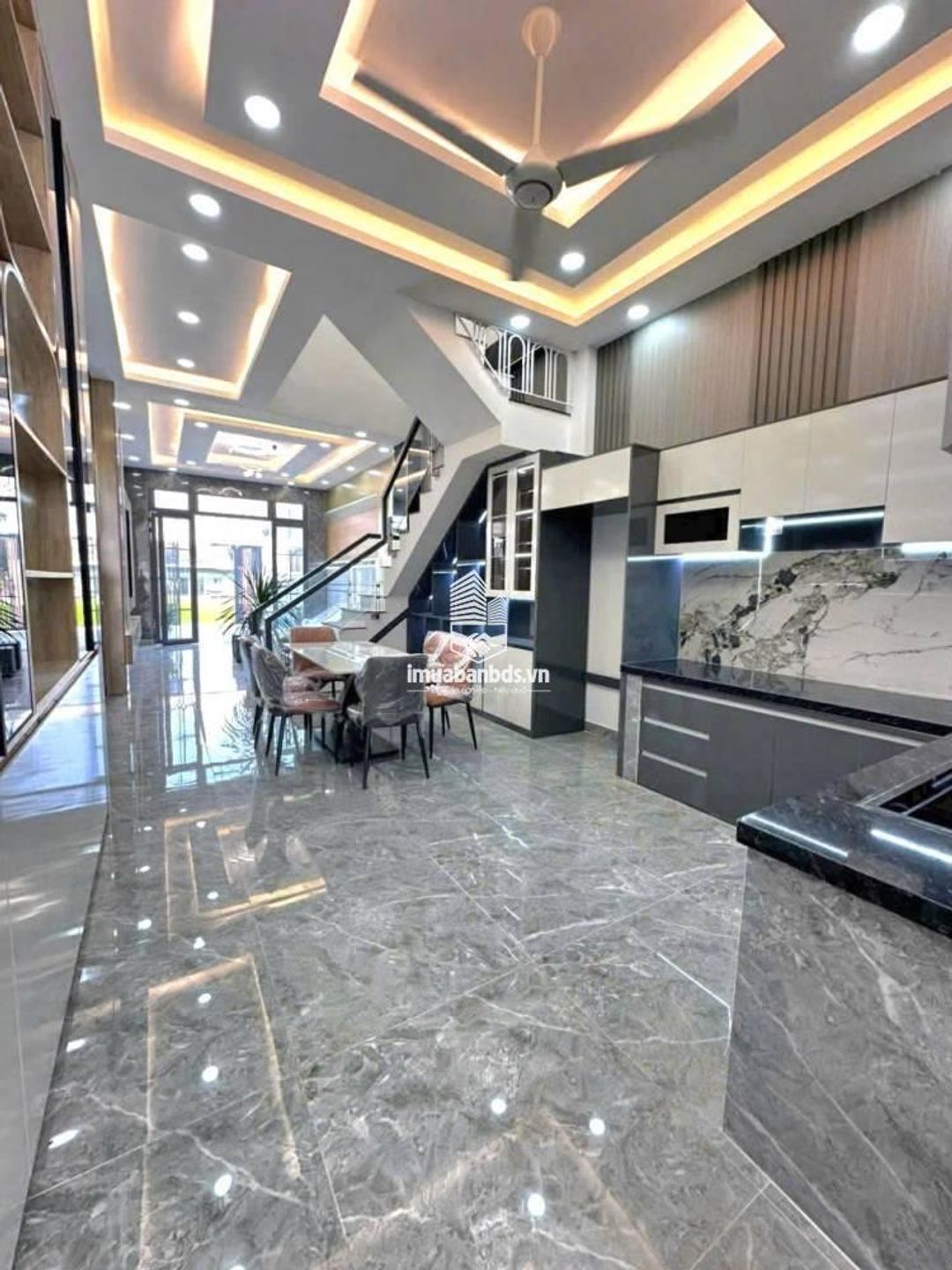 Nhà xây mới 2 tầng gần UBND xã Bến Lức , DT 100m2, nhận nhà ngay - ảnh 4