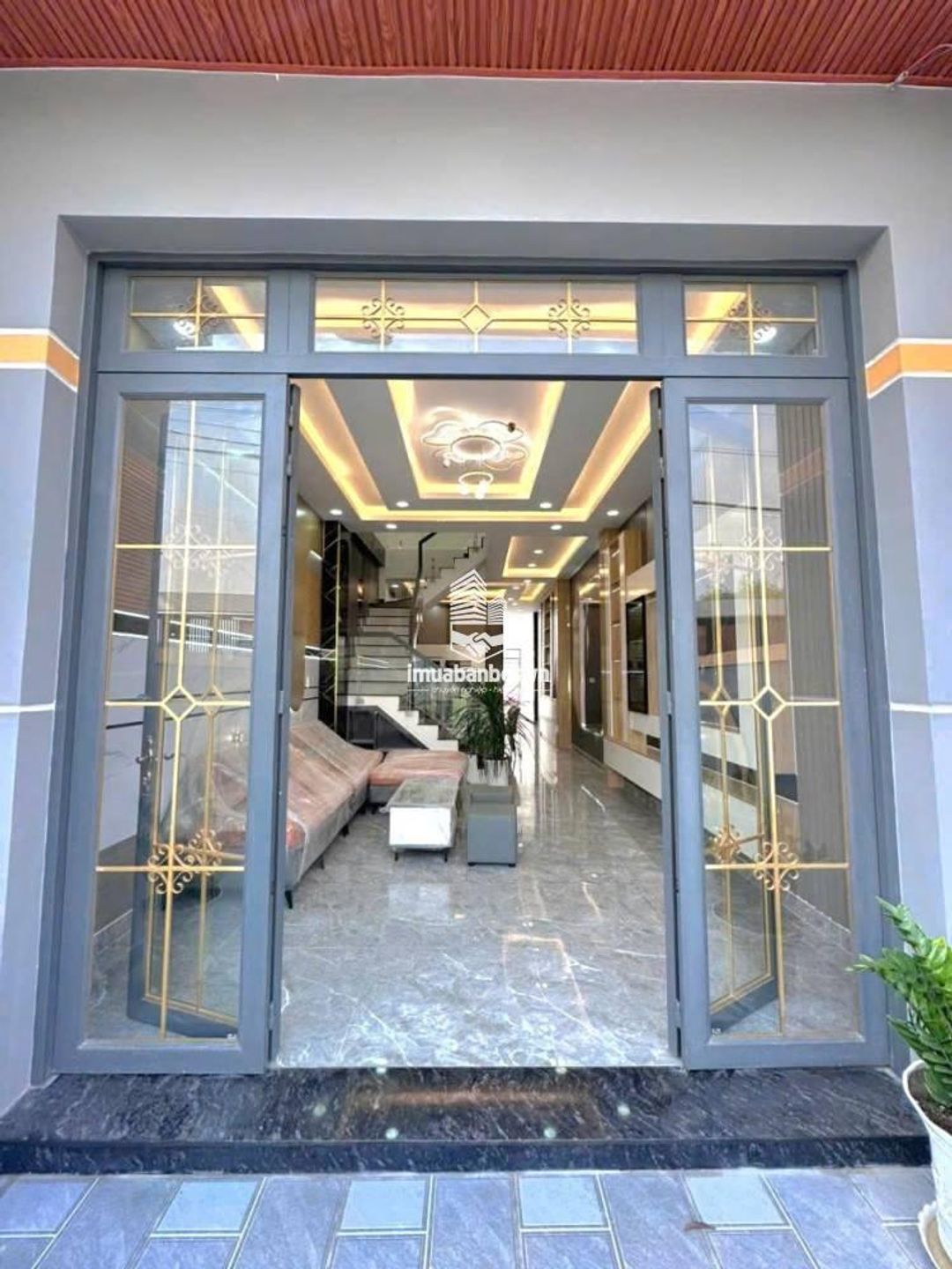 Nhà xây mới 2 tầng gần UBND xã Bến Lức , DT 100m2, nhận nhà ngay - ảnh 5
