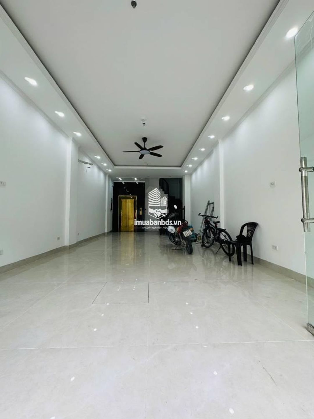 Bán 70m - 8 Tầng - 5m.Mặt Tiền. ( Mặt Phố Hồ Tùng Mậu ) Cầu Giấy  - ảnh 2