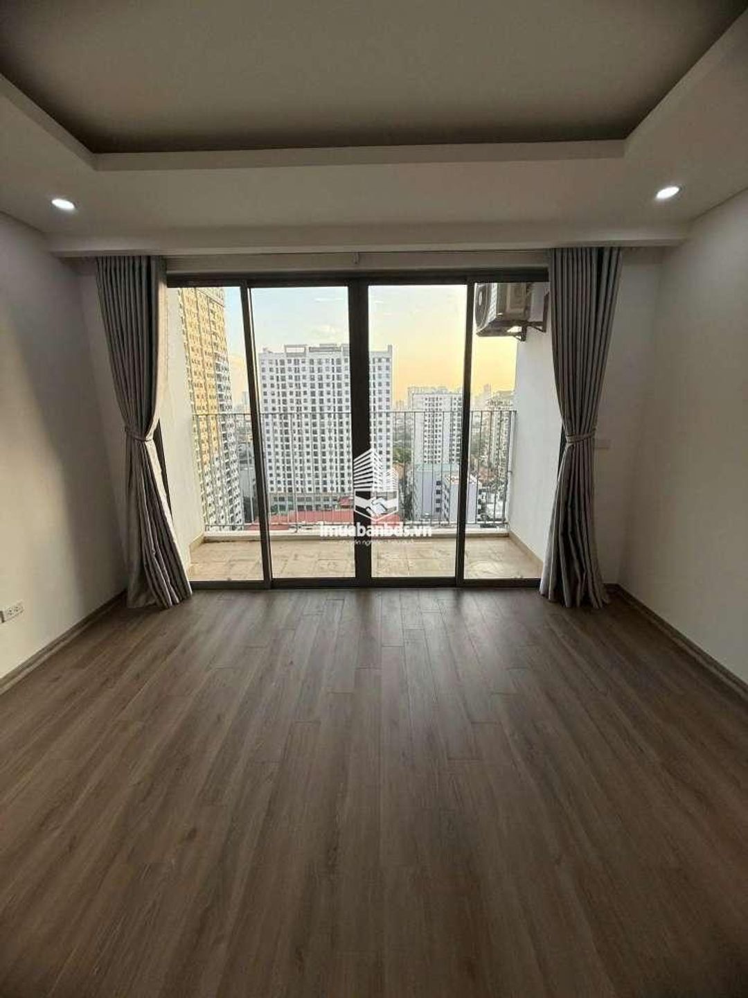 THỐNG NHẤT COMPLEX – 82 NGUYỄN TUÂN – 3PN 2WC – CĂN GÓC 2 BAN CÔNG – CÓ SLOT Ô TÔ – GIÁ 10.4 TỶ - ảnh 4