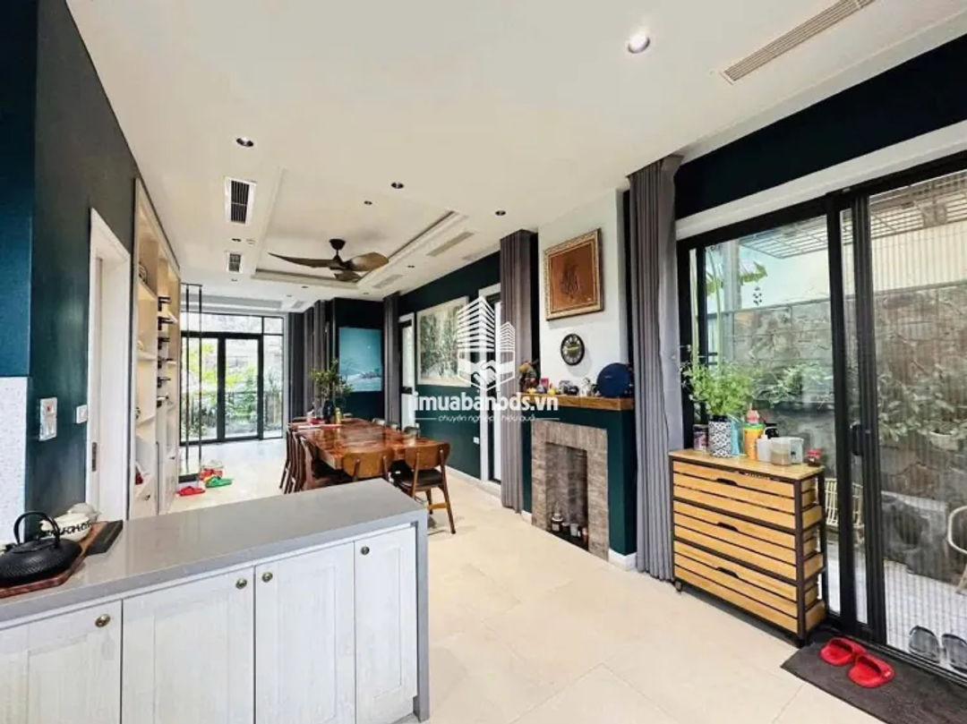 BÁN: BIỆT THỰ SONG LẬP VINHOMES THĂNG LONG – VÍP NHẤT KHU VỰC. - ảnh 2