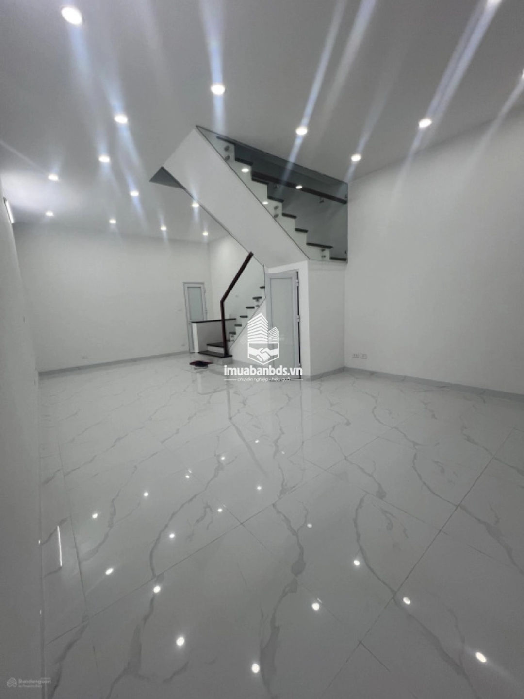 Cho thuê nhà chia lô khu ĐTM Định Công, làm văn phòng cty. Dt 50m2 * 4t, giá 15tr/tháng - ảnh 1