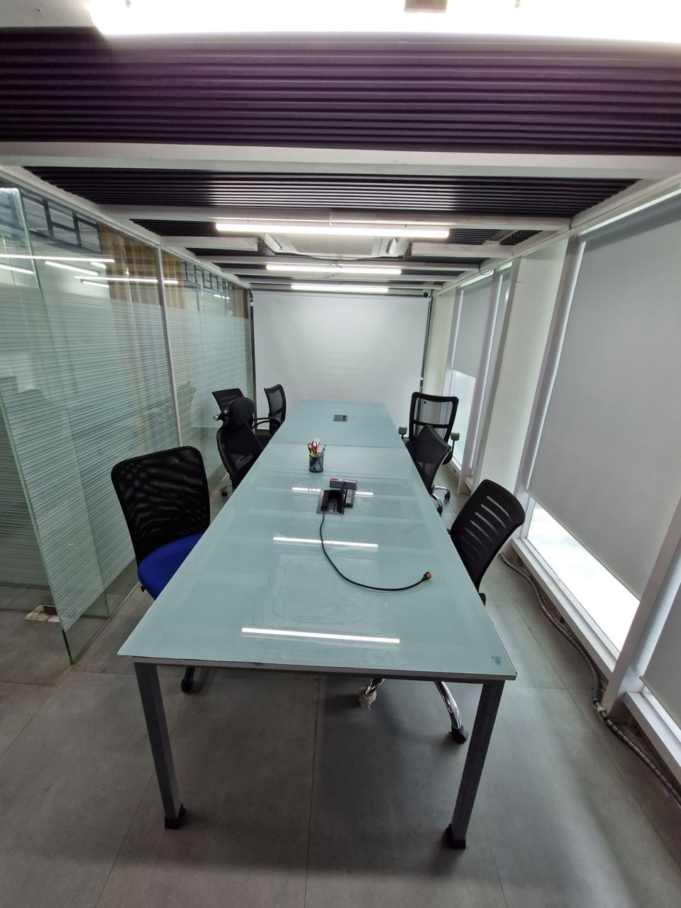 DA Business Center Meeting Room