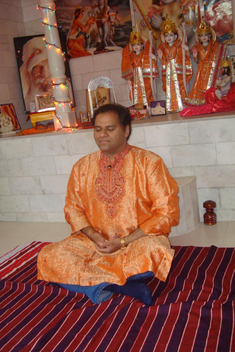 Guruji Yogiraj Dhyan yogi Yogeswardasji 40