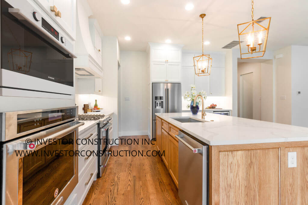 13811 Lillard Ln, Farmers Branch kitchen photo 3. View full photo gallery at: https://bit.ly/3umc9T9