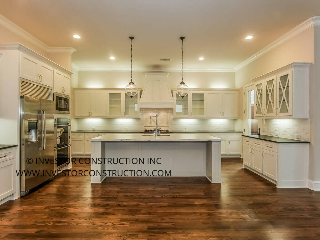 4523 Elsby, Briarwood, Dallas, kitchen 1. View full photo gallery at: https://goo.gl/6UFN6k