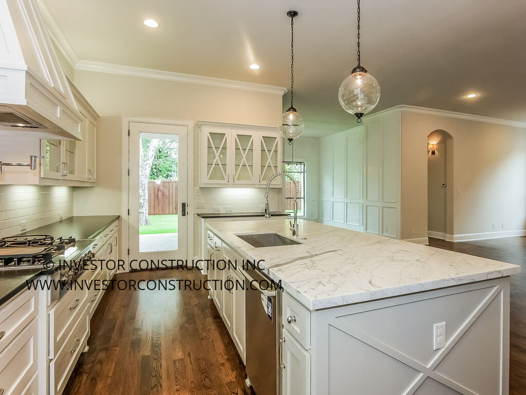4523 Elsby, Briarwood, Dallas, kitchen 2. View full photo gallery at: https://goo.gl/6UFN6k