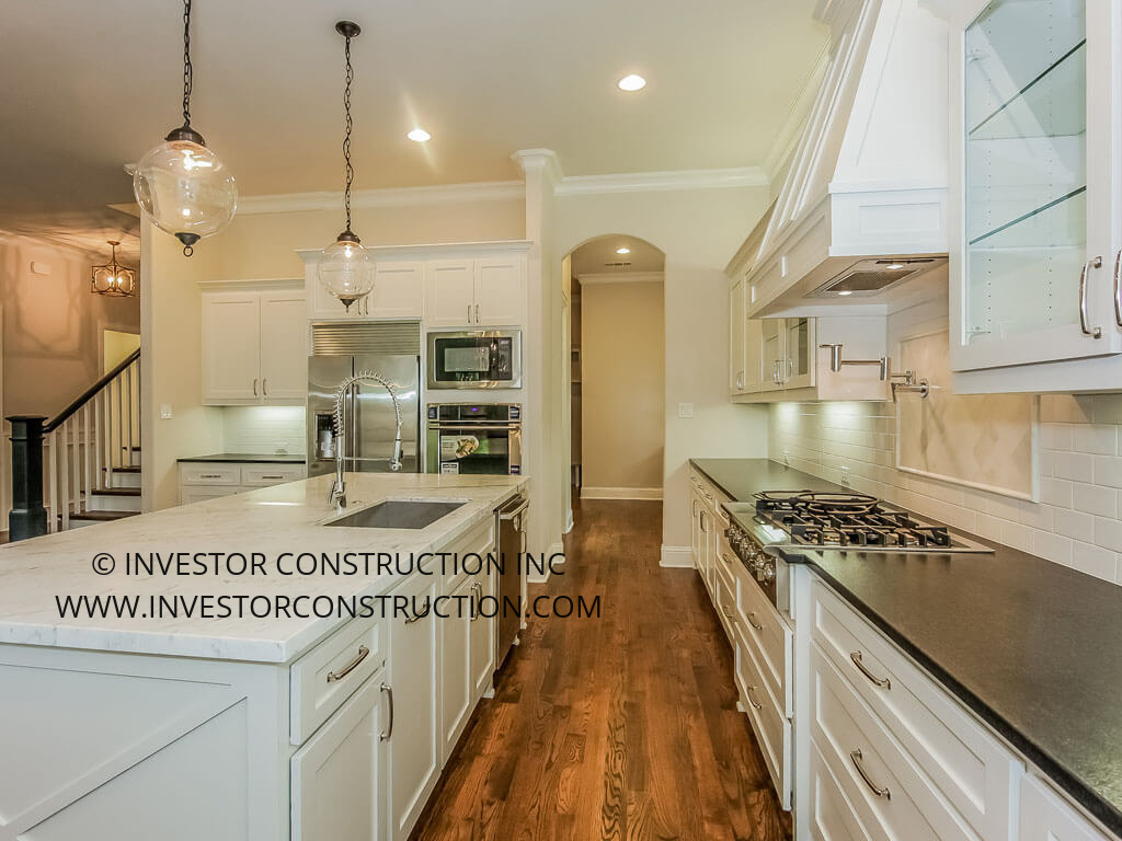 4523 Elsby, Briarwood, Dallas, kitchen 3. View full photo gallery at: https://goo.gl/6UFN6k
