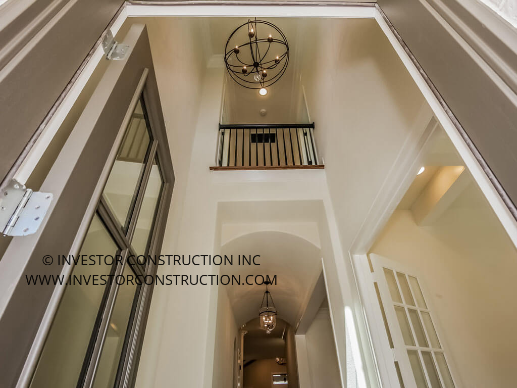 4575 Elsby Ave, Dallas, Briarwood, front entry 2. View full photo gallery at: https://goo.gl/61JJdi
