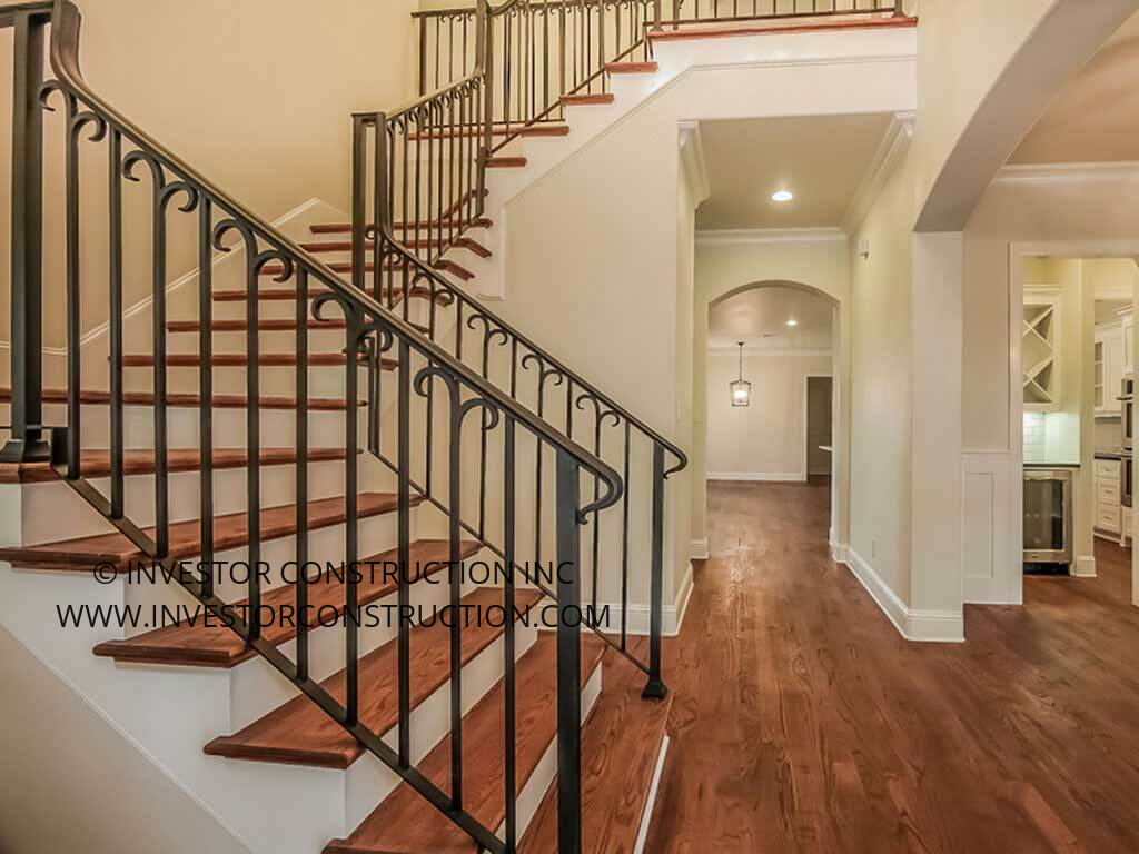 4634 W Amherst Ave, Dallas, Briarwood, front entry. View full photo gallery at: https://goo.gl/MKSBUz