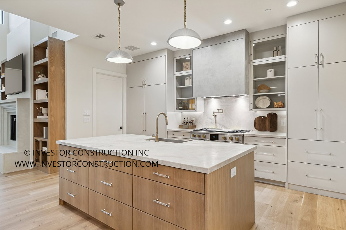 5441 Sewanee, Highland Park kitchen 2. View full photo gallery at: http://bit.ly/3LkbMCv