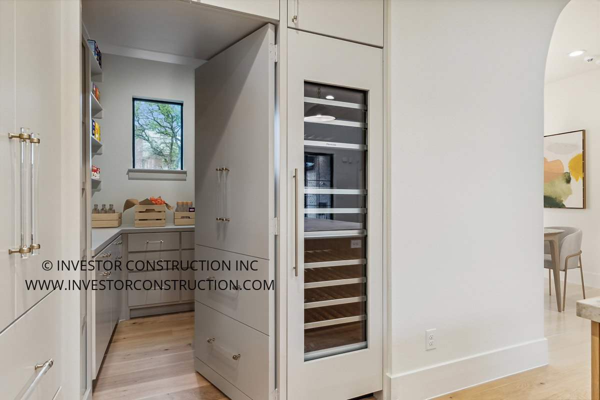 5441 Sewanee, Highland Park kitchen 6. View full photo gallery at: http://bit.ly/3LkbMCv