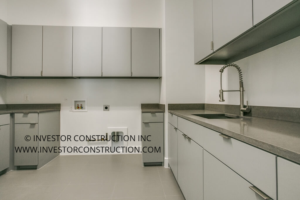 5534 Del Roy, Preston Hollow, Dallas. laundry room. View full photo gallery at: https://goo.gl/SdAVso