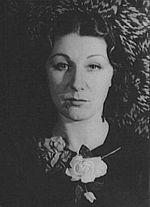 Judith Anderson Photo #1