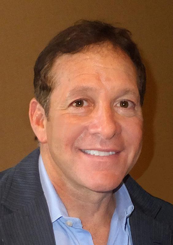 Steve Guttenberg Photo #1