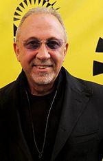 Emilio Estefan Photo #1