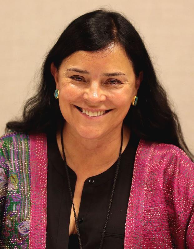 Diana Gabaldon Photo #1