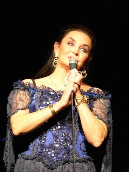 Crystal Gayle Photo #1