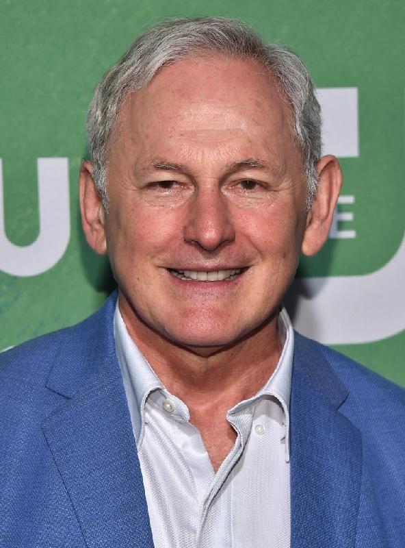 Victor Garber Photo #1