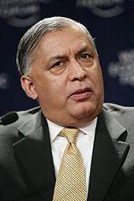 Shaukat Aziz Photo #1