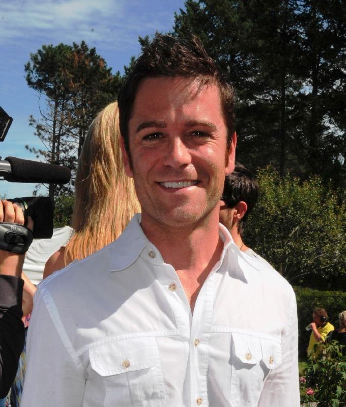 Yannick Bisson Photo #1