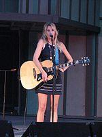 Elizabeth Cook Photo #1