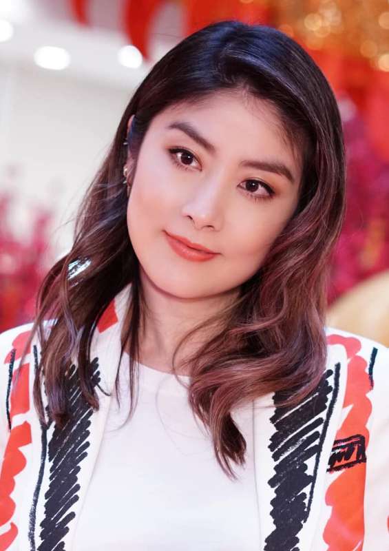 Kelly Chen Photo #1