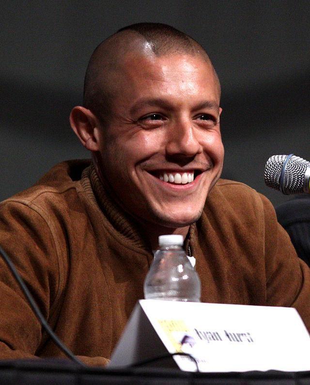 Theo Rossi Photo #1