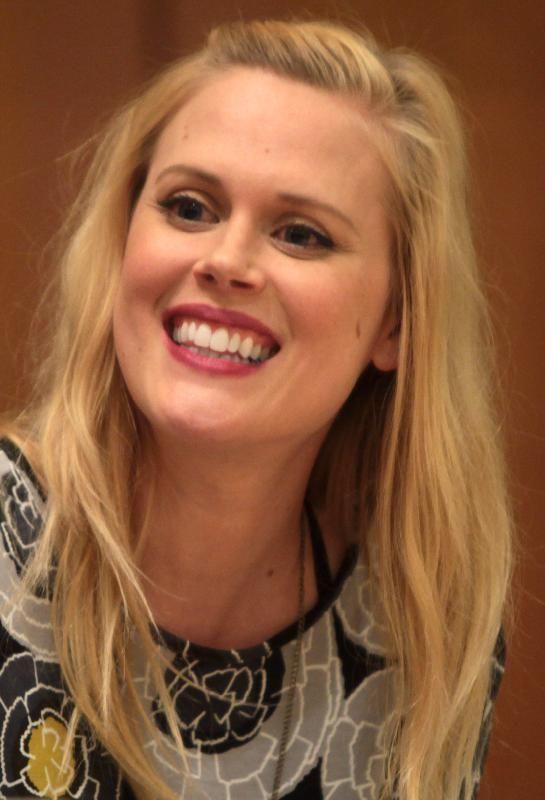 Janet Varney Photo #1