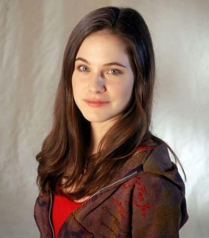 Caroline Dhavernas Photo #1