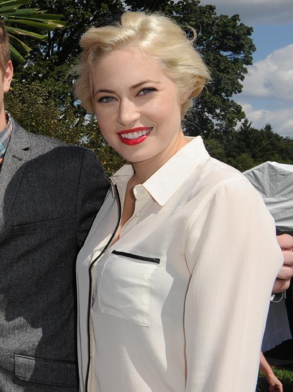 Charlotte Sullivan Photo #1