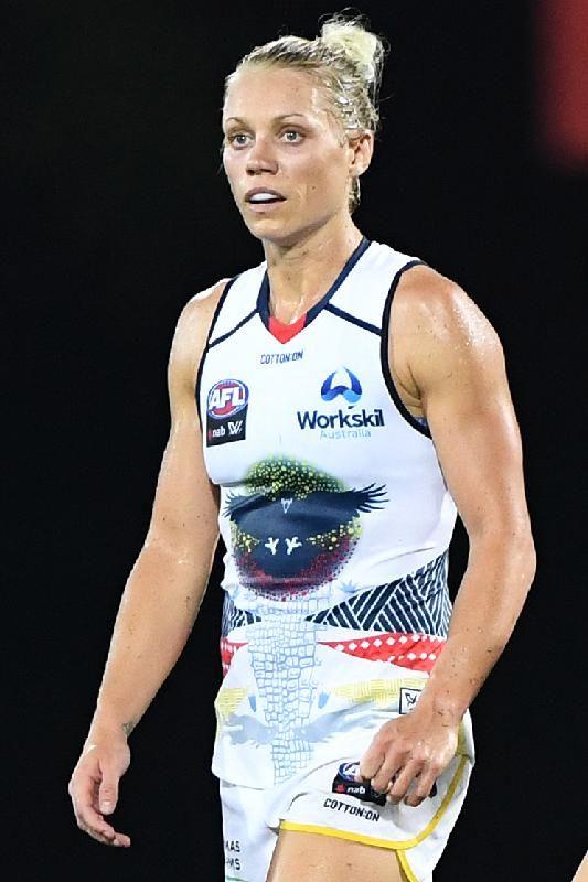 Erin Phillips Photo #1