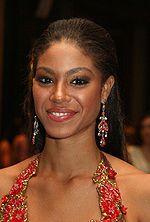 Yendi Phillips Photo #1