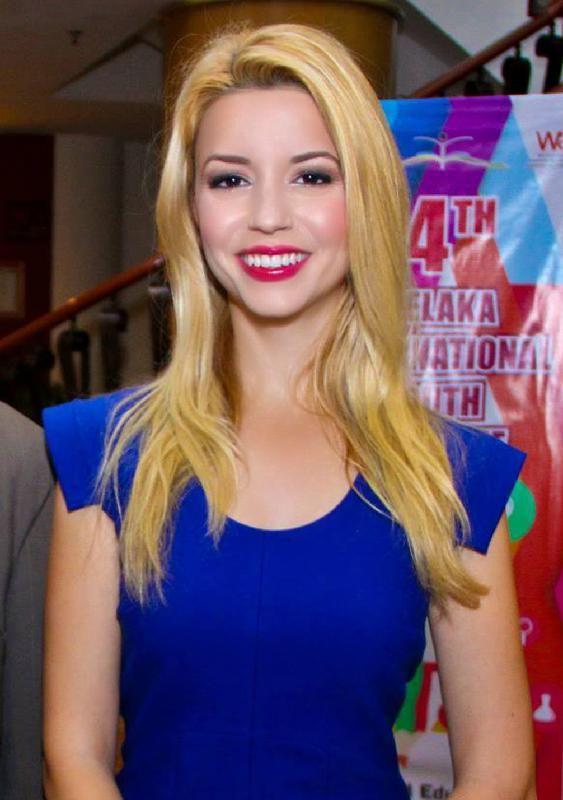 Masiela Lusha Photo #1