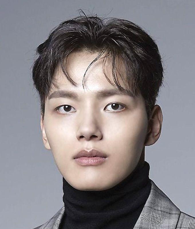 Yeo Jin-goo Photo #1