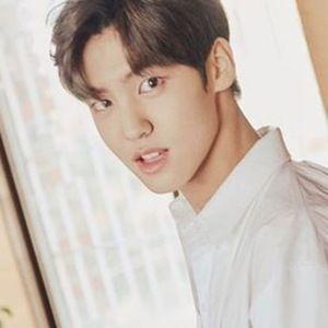 Song YuVin Photo #1