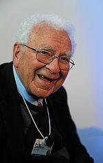 Murray Gell-Mann Photo #1