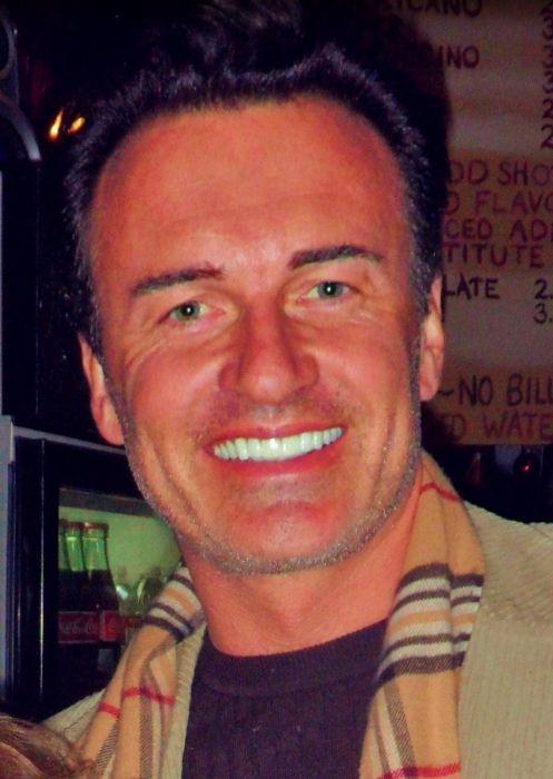 Julian McMahon Photo #1