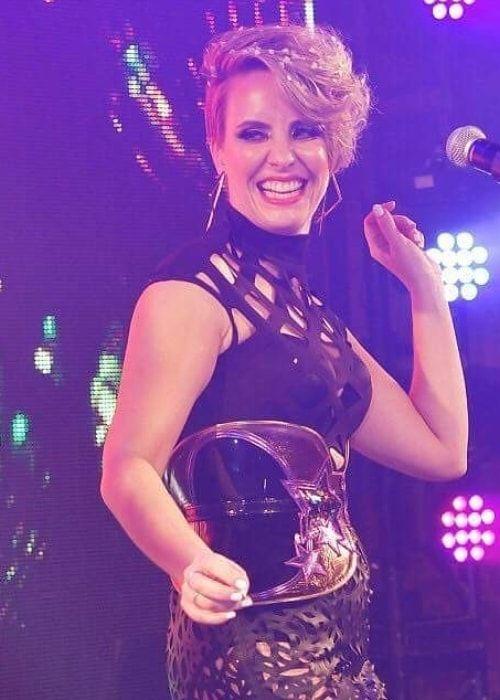 Claire Richards Photo #1