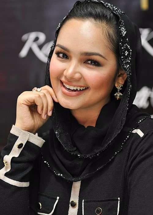 Siti Nurhaliza Photo #1