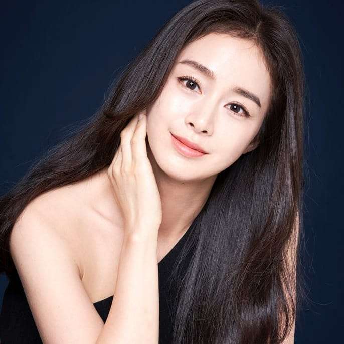 Kim Tae-Hee  김태희 Photo #1