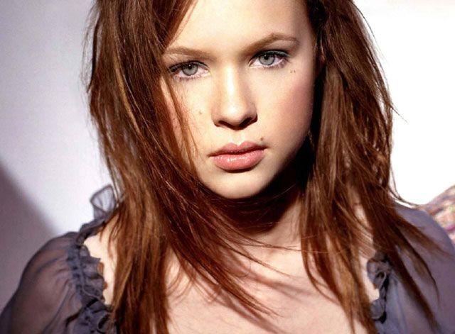 Thora Birch Photo #1