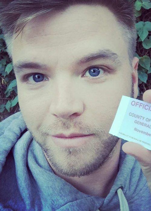 Brett Davern Photo #1