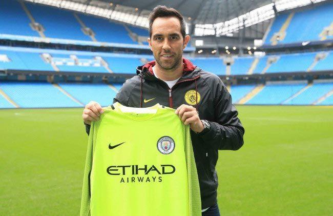 Claudio Bravo Photo #1