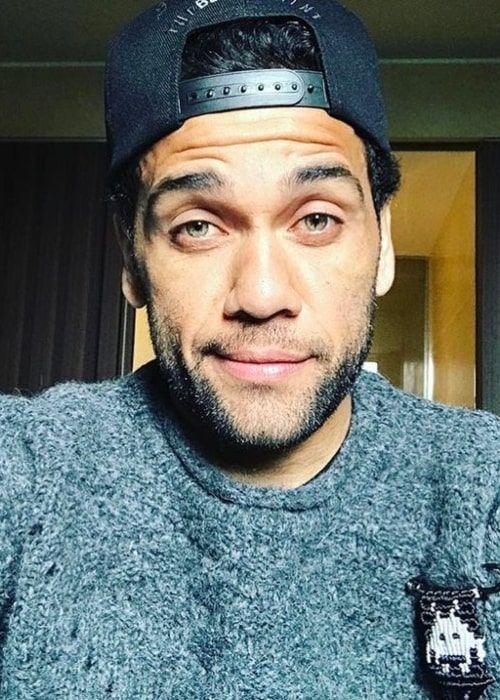 Dani Alves Photo #1