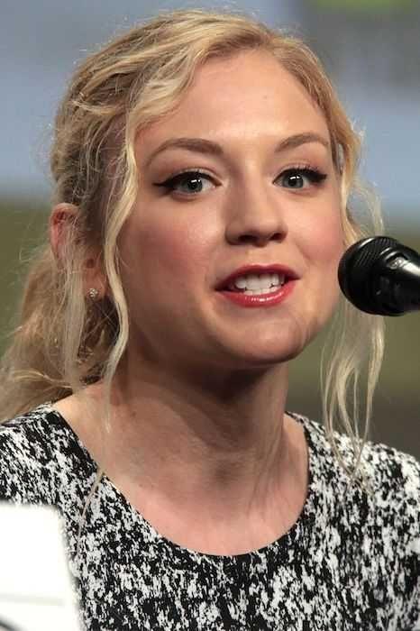 Emily Kinney Photo #1