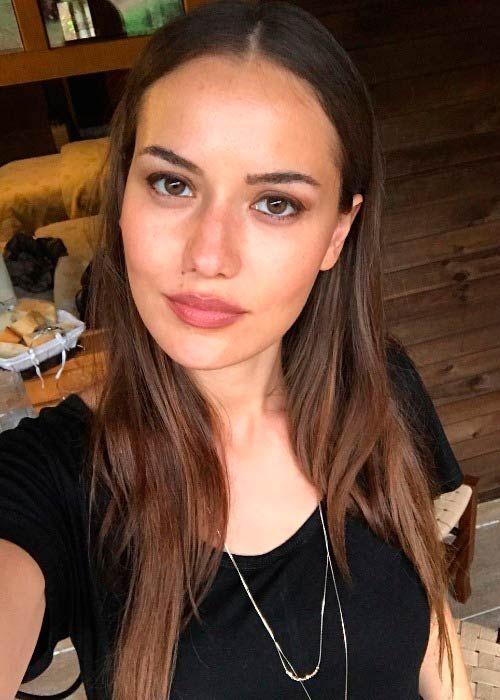 Fahriye Evcen Photo #1